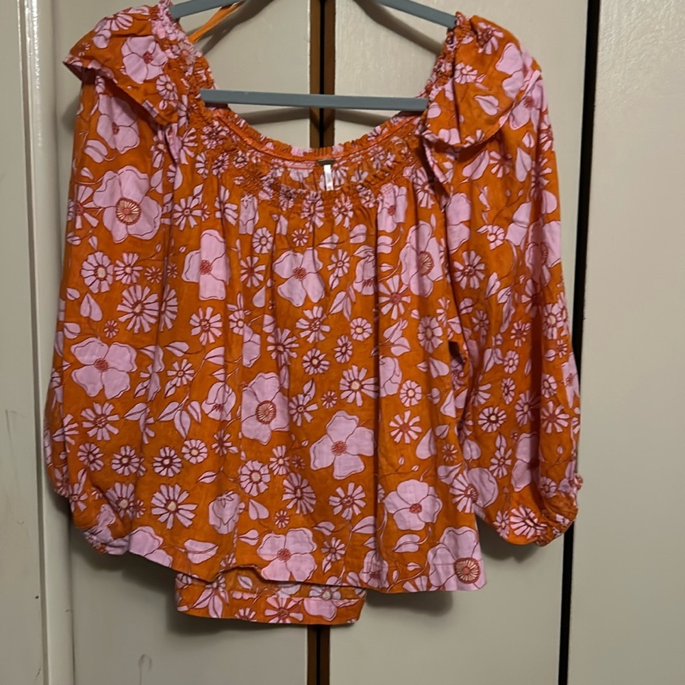 Free people top size small